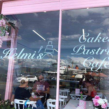 Helmi's